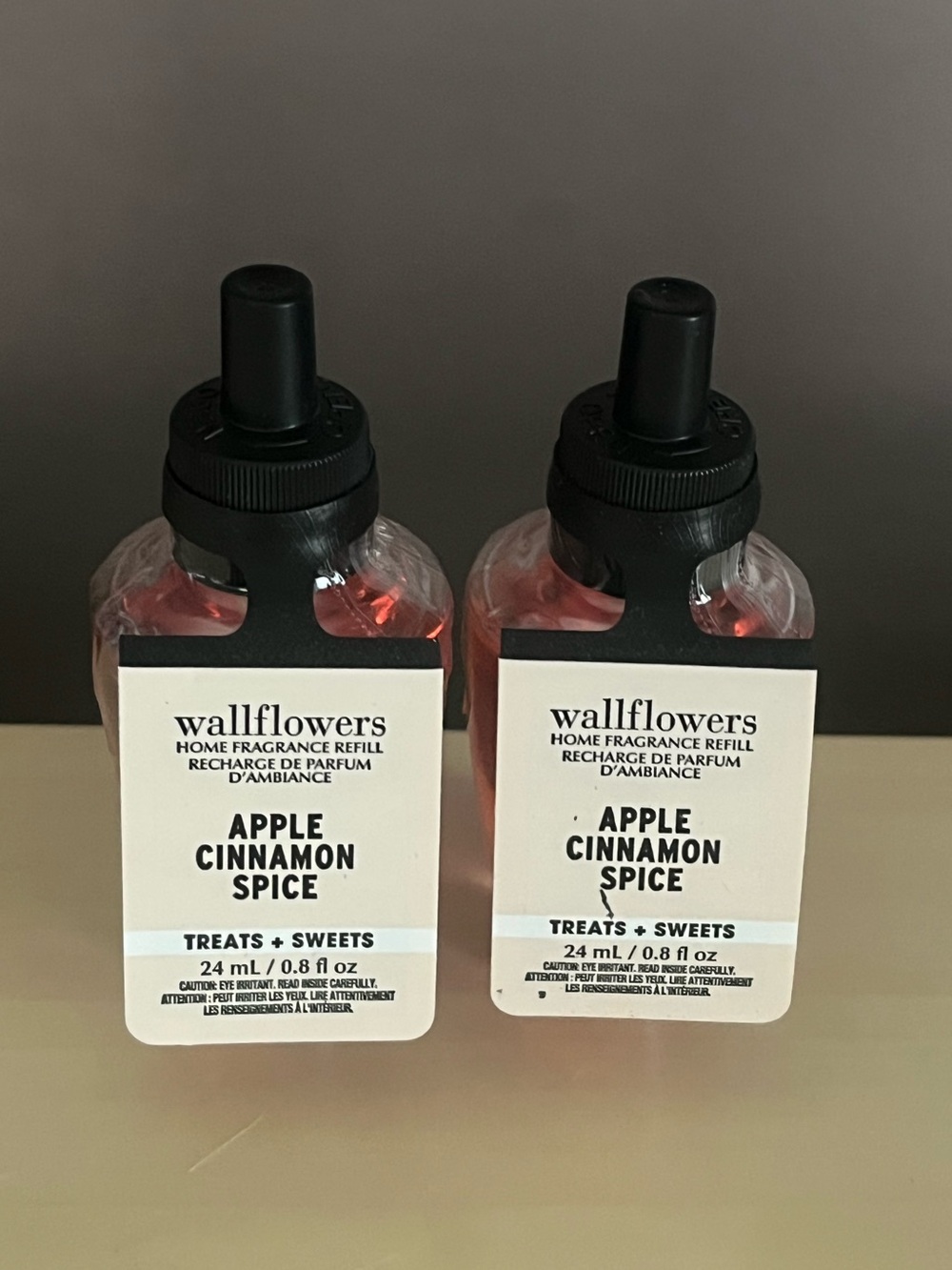 New Two White Barn Bath Body Works Apple Cinnamon Spice Wallflowers Refills